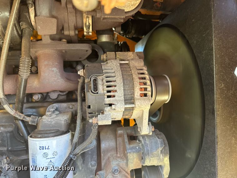 image for item DN0801 2011 LeeBoy 3000 windrow elevator