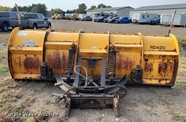 image for item DN3583 2006 Monroe snow plow