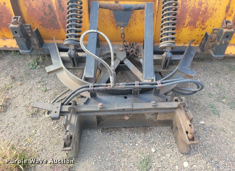 image for item DN3583 2006 Monroe snow plow