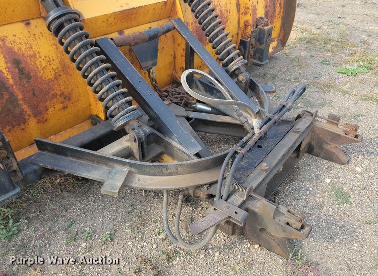 image for item DN3583 2006 Monroe snow plow