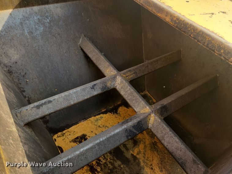 image for item DN3585 2006 Marathon asphalt heater trailer