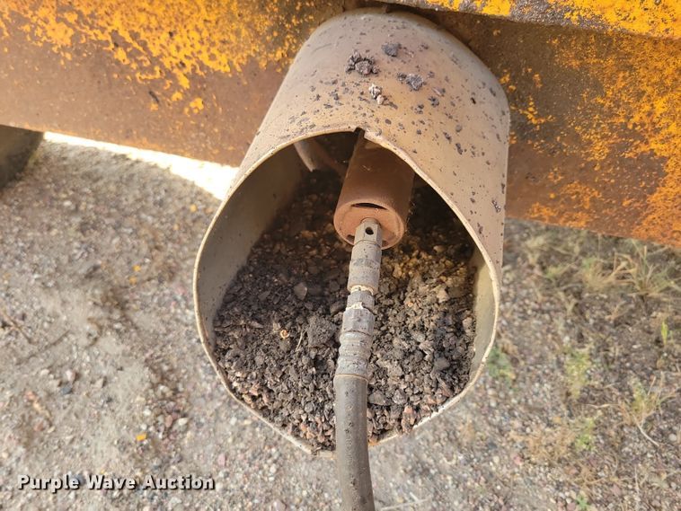 image for item DN3585 2006 Marathon asphalt heater trailer