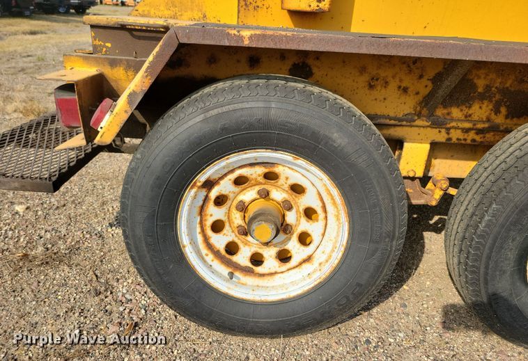 image for item DN3585 2006 Marathon asphalt heater trailer