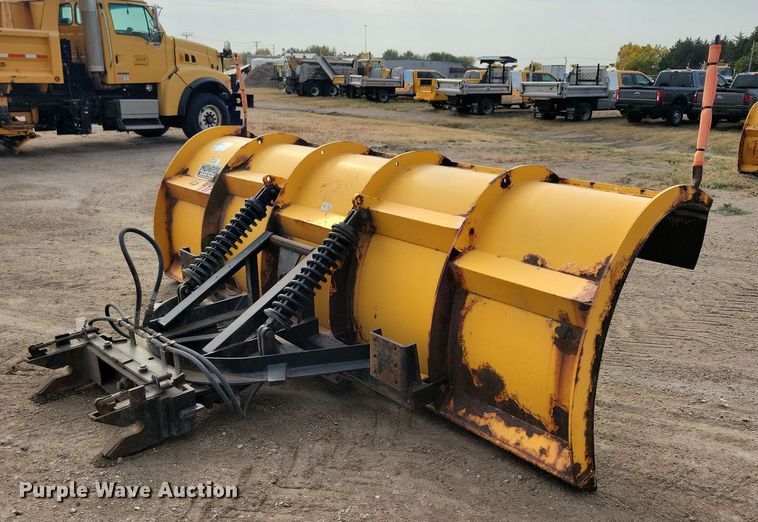 image for item DN3586 2008 Monroe MP48R12-ISCT snow plow