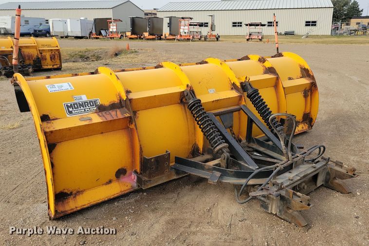 image for item DN3586 2008 Monroe MP48R12-ISCT snow plow