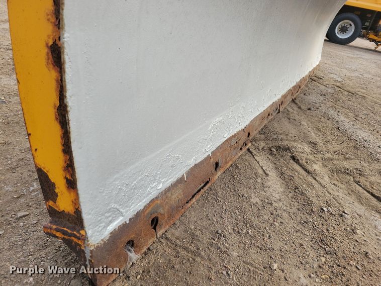 image for item DN3586 2008 Monroe MP48R12-ISCT snow plow