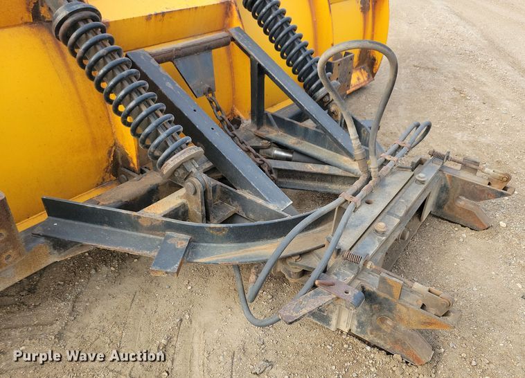 image for item DN3586 2008 Monroe MP48R12-ISCT snow plow