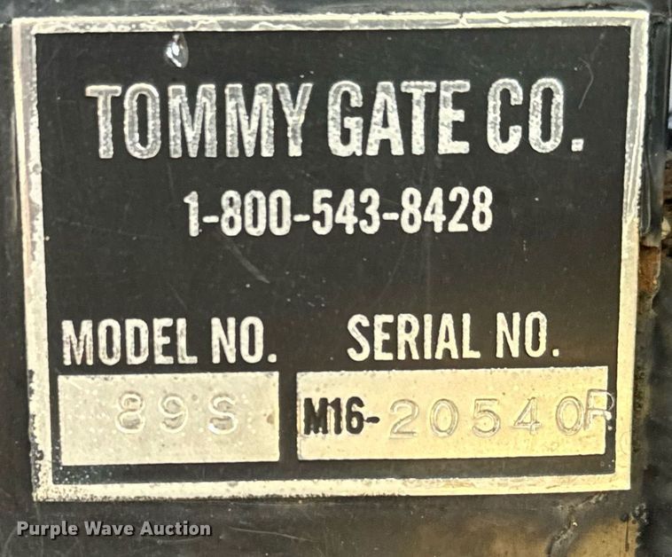 image for item DO1738 2002 Ford E450 Super Duty delivery truck