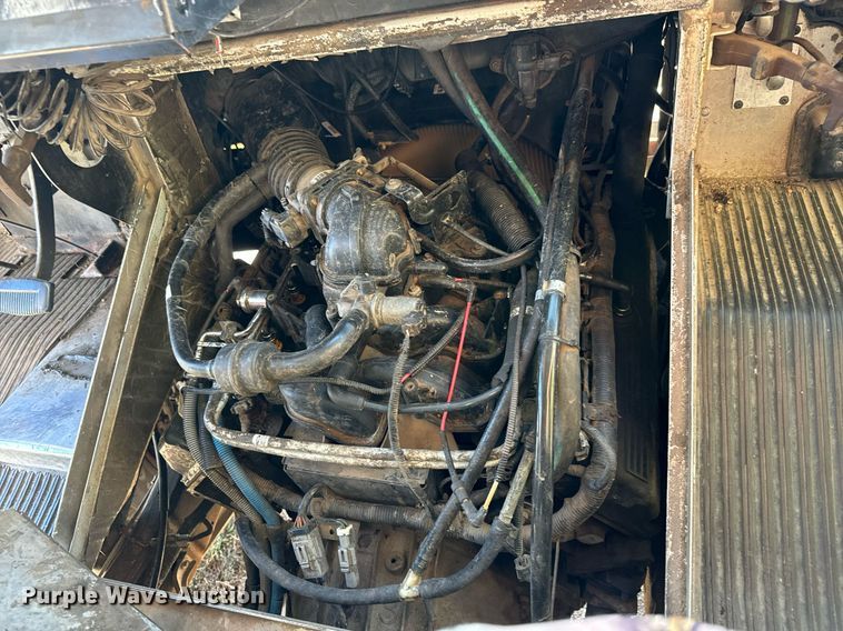 image for item DO1738 2002 Ford E450 Super Duty delivery truck