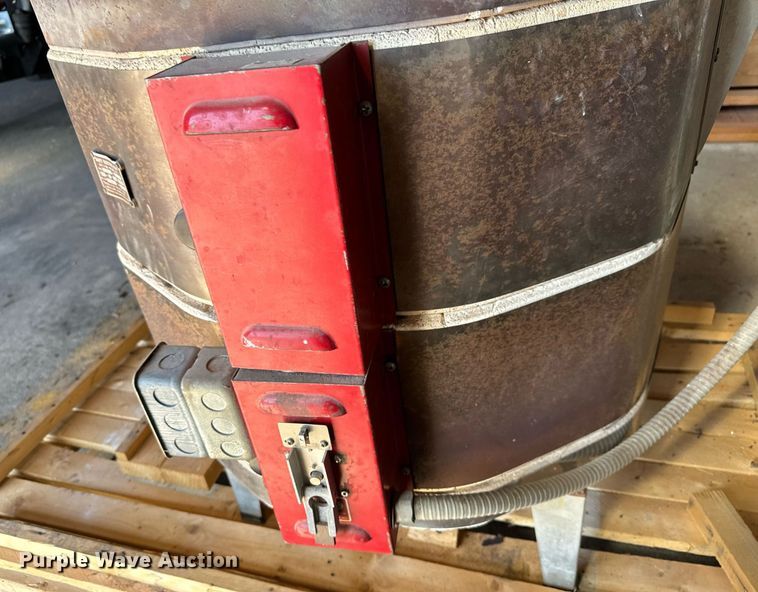image for item DO1742 Skutt 230 electric kiln