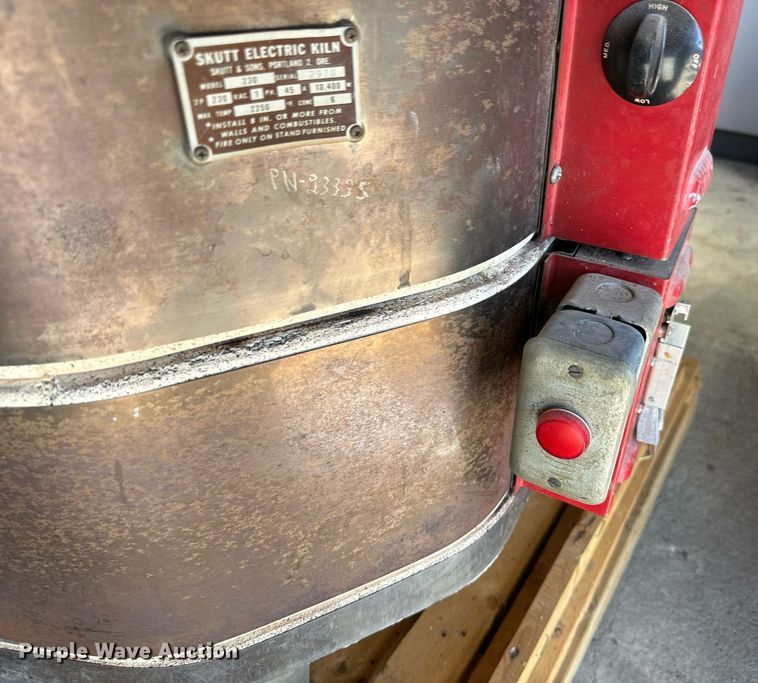 image for item DO1742 Skutt 230 electric kiln