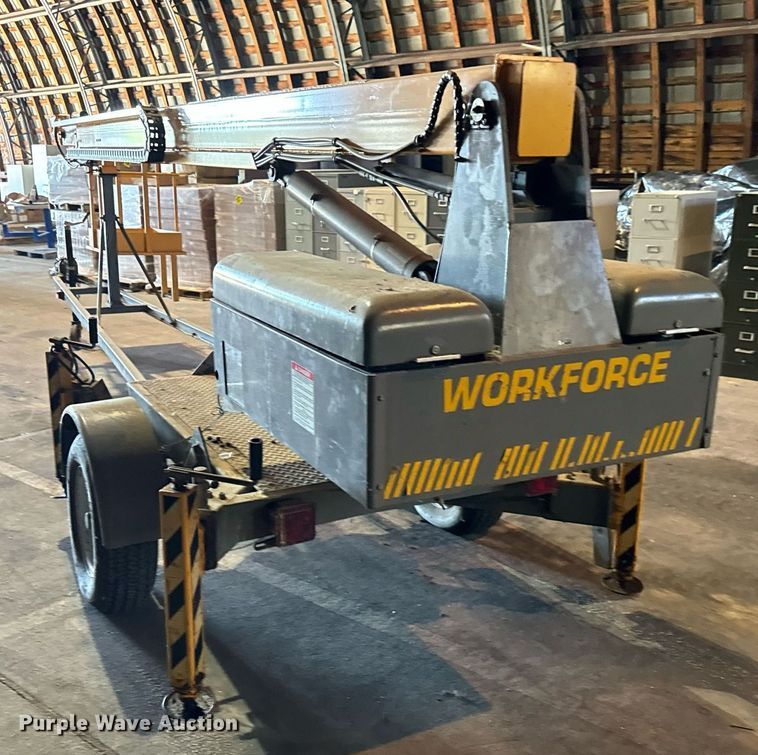 image for item DO1744 1997 Workforce  XLB-4232 boom lift