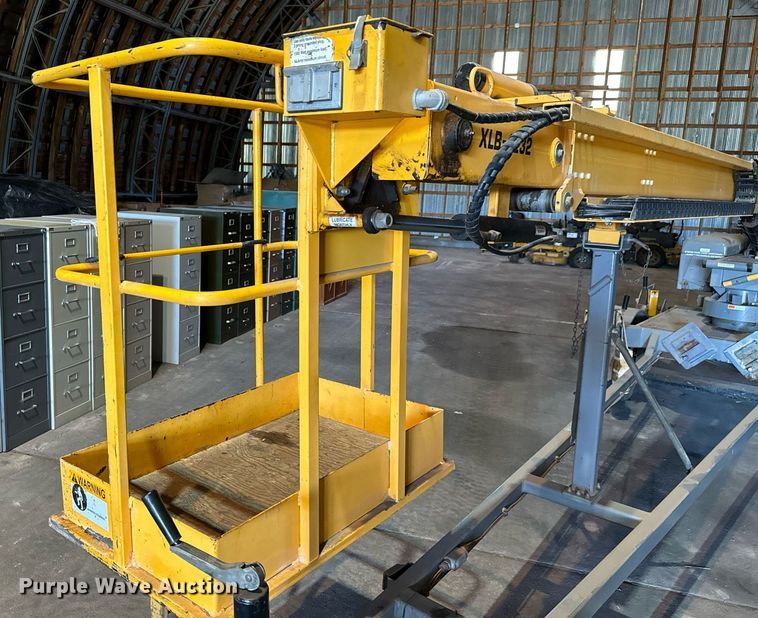 image for item DO1744 1997 Workforce  XLB-4232 boom lift