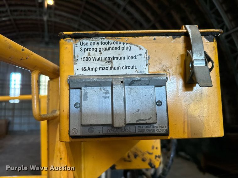 image for item DO1744 1997 Workforce  XLB-4232 boom lift