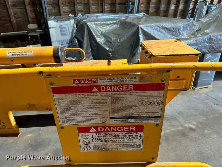 image for item DO1744 1997 Workforce  XLB-4232 boom lift