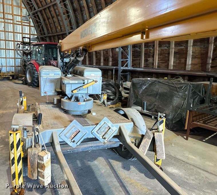 image for item DO1744 1997 Workforce  XLB-4232 boom lift