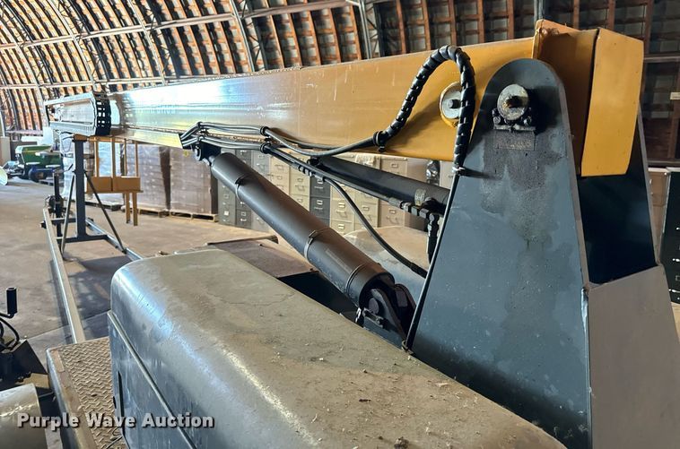 image for item DO1744 1997 Workforce  XLB-4232 boom lift