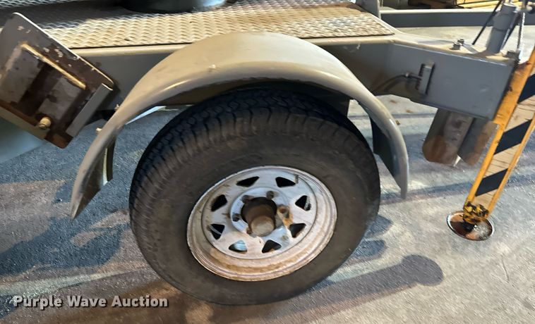 image for item DO1744 1997 Workforce  XLB-4232 boom lift