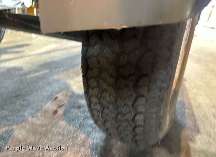 image for item DO1744 1997 Workforce  XLB-4232 boom lift