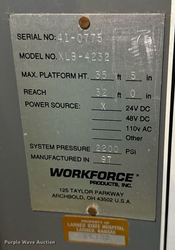 image for item DO1744 1997 Workforce  XLB-4232 boom lift