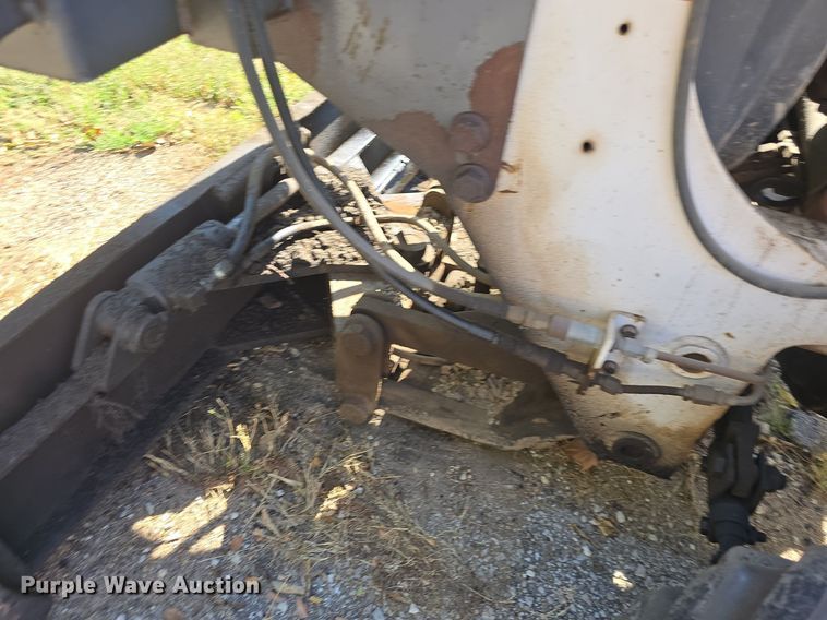 image for item DO7711 1989 Bobcat 3023 trencher