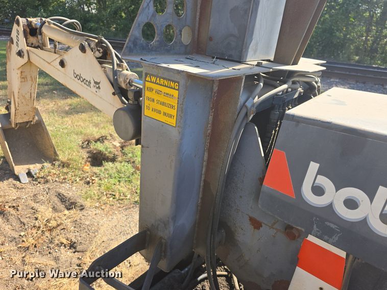 image for item DO7711 1989 Bobcat 3023 trencher