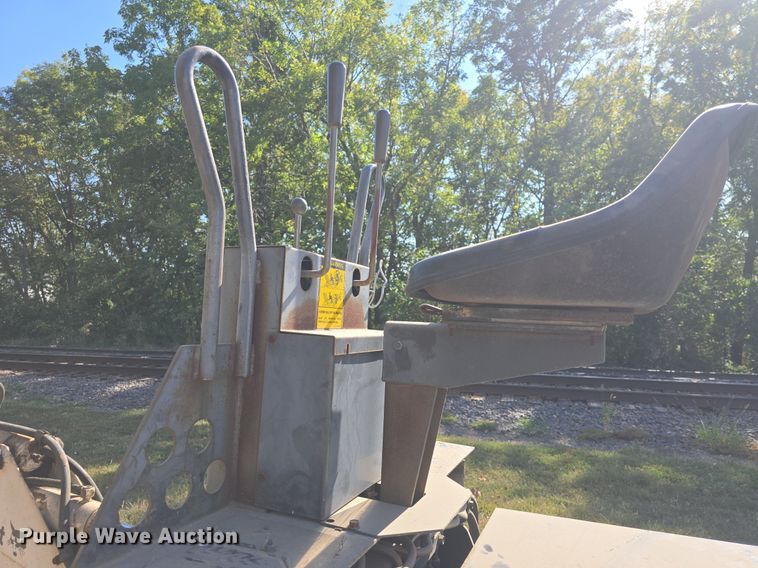 image for item DO7711 1989 Bobcat 3023 trencher