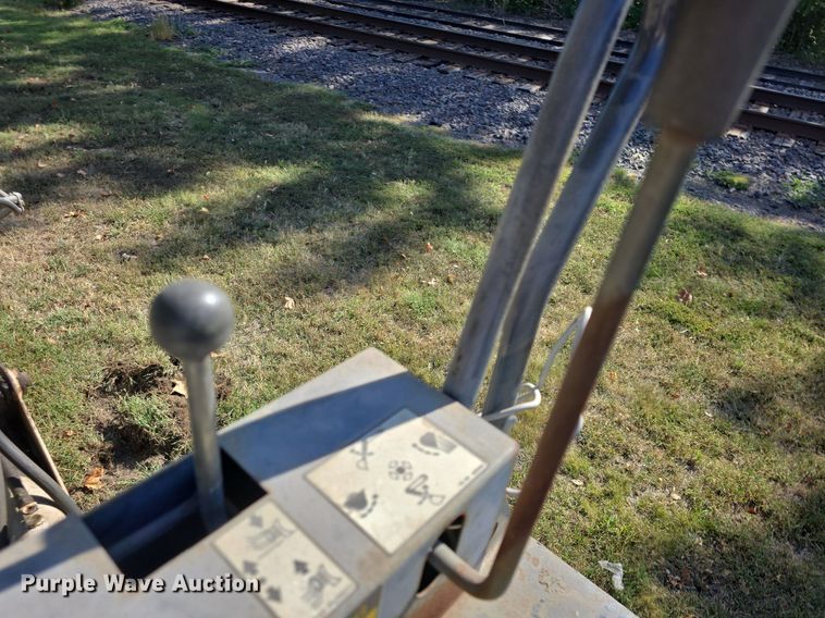 image for item DO7711 1989 Bobcat 3023 trencher