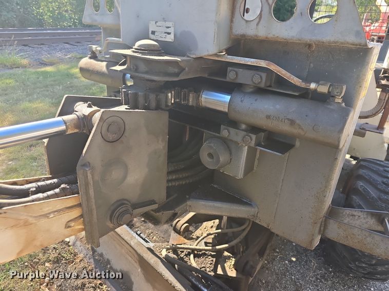 image for item DO7711 1989 Bobcat 3023 trencher