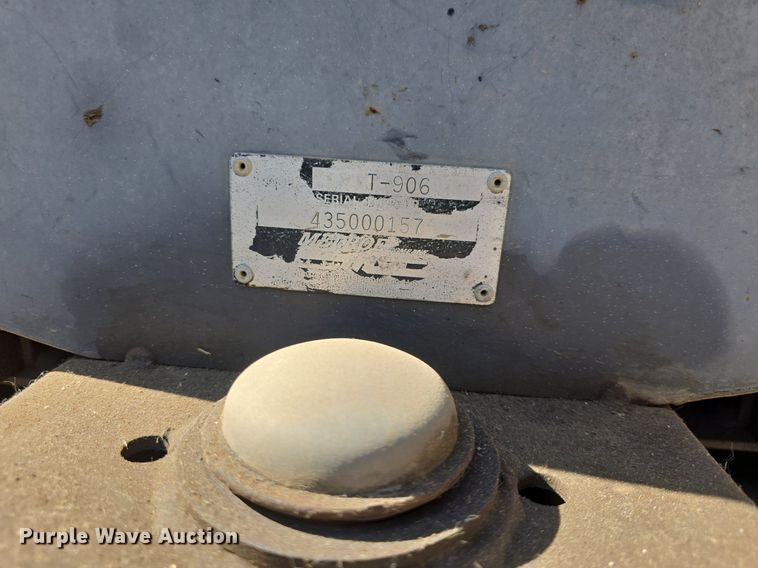 image for item DO7711 1989 Bobcat 3023 trencher