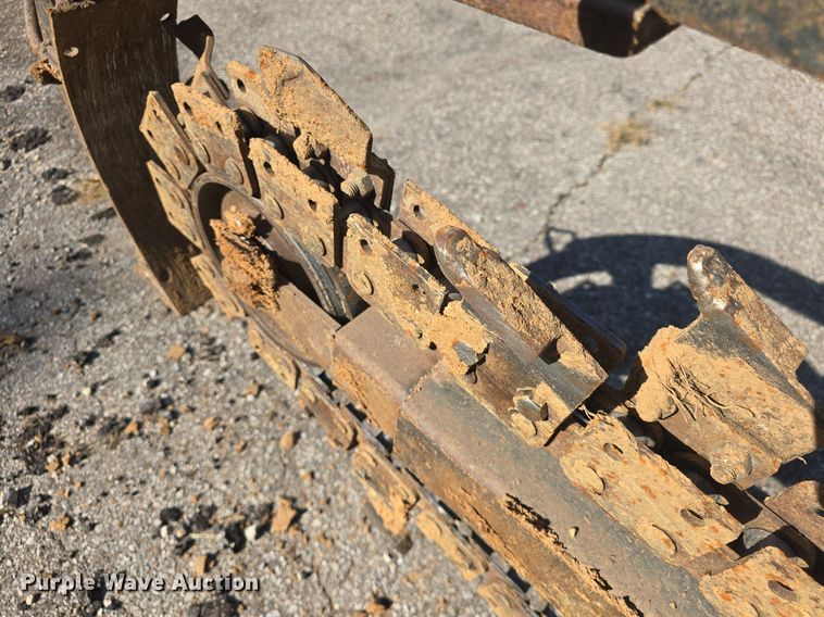 image for item DO7711 1989 Bobcat 3023 trencher
