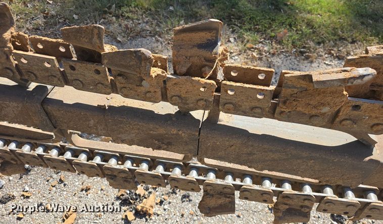 image for item DO7711 1989 Bobcat 3023 trencher