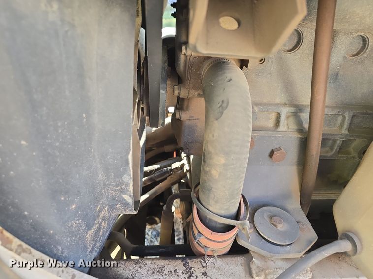 image for item DO7711 1989 Bobcat 3023 trencher