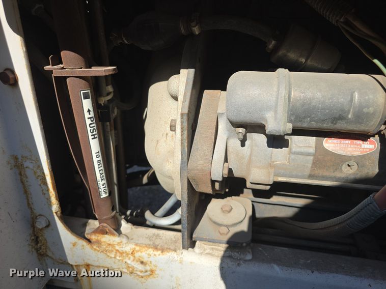 image for item DO7711 1989 Bobcat 3023 trencher