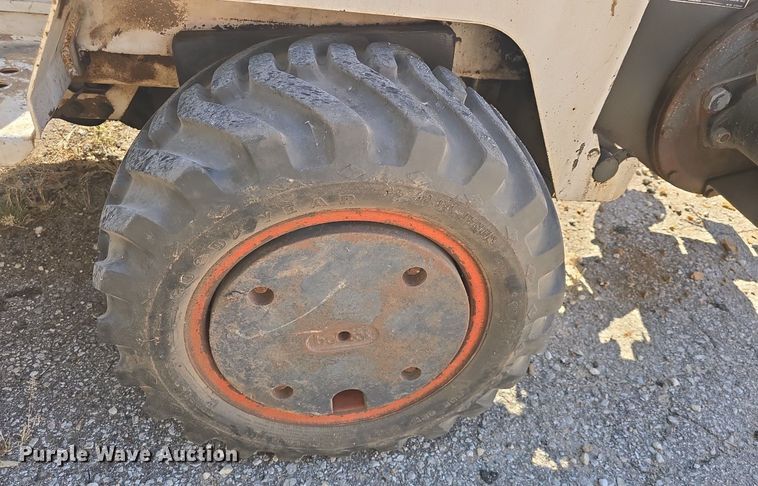 image for item DO7711 1989 Bobcat 3023 trencher