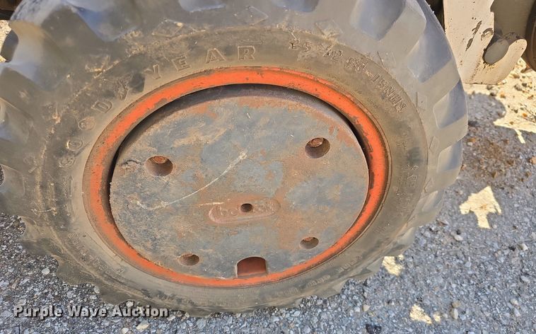 image for item DO7711 1989 Bobcat 3023 trencher