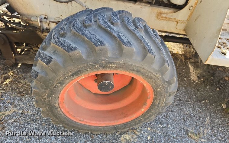 image for item DO7711 1989 Bobcat 3023 trencher