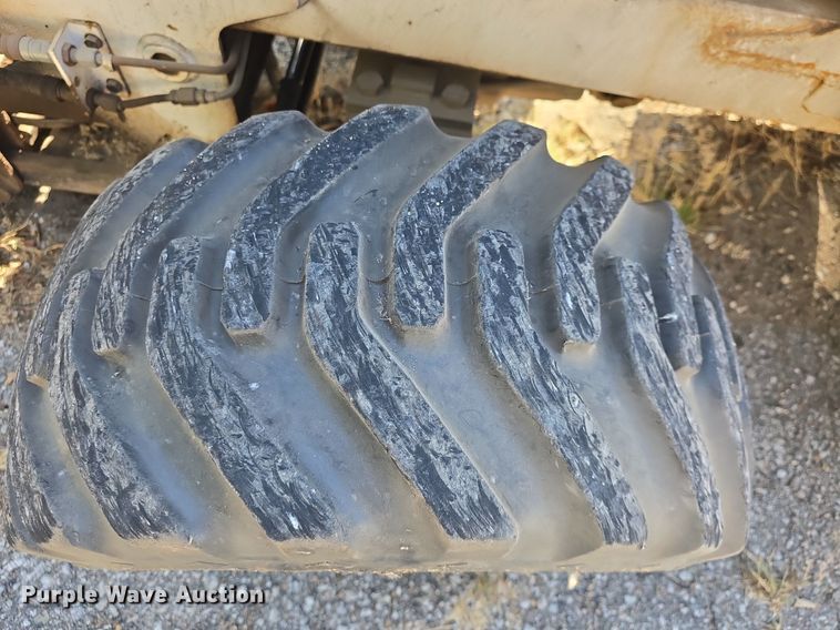 image for item DO7711 1989 Bobcat 3023 trencher