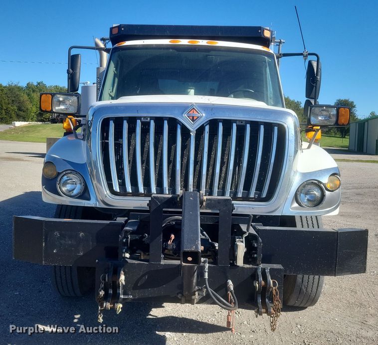 image for item DQ3704 2012 International  7400 SBA  dump truck