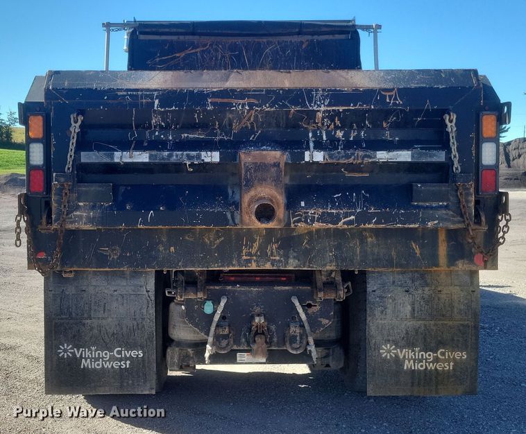 image for item DQ3704 2012 International  7400 SBA  dump truck