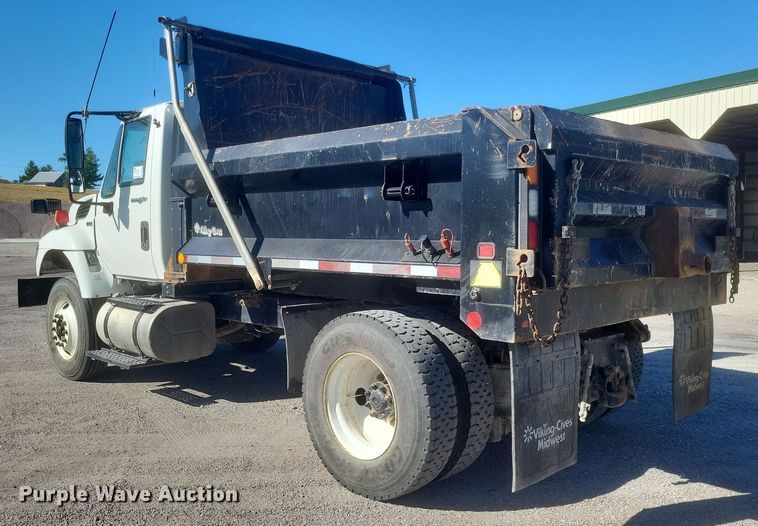 image for item DQ3704 2012 International  7400 SBA  dump truck