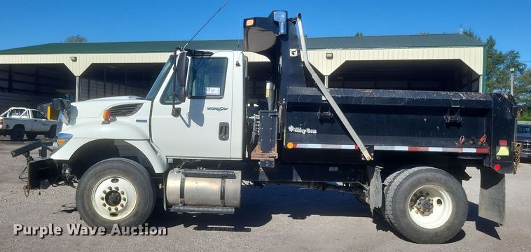 image for item DQ3704 2012 International  7400 SBA  dump truck
