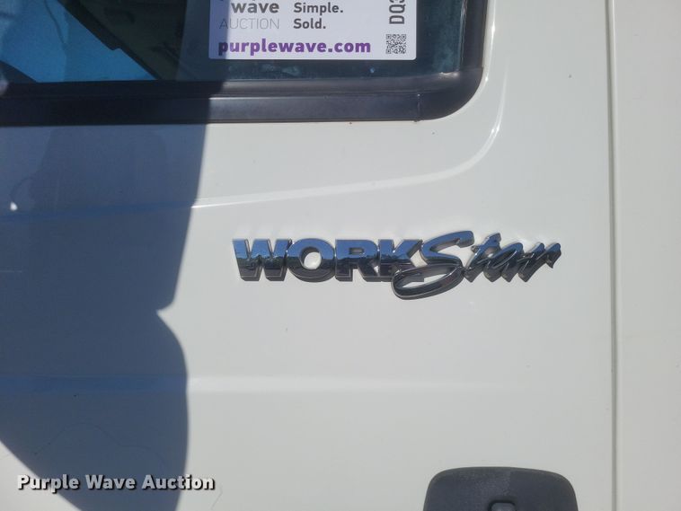 image for item DQ3704 2012 International  7400 SBA  dump truck