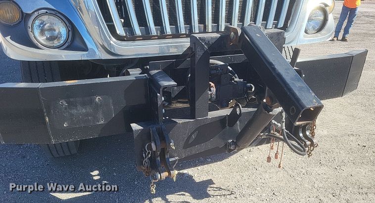 image for item DQ3704 2012 International  7400 SBA  dump truck