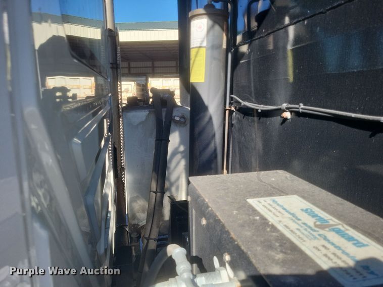 image for item DQ3704 2012 International  7400 SBA  dump truck