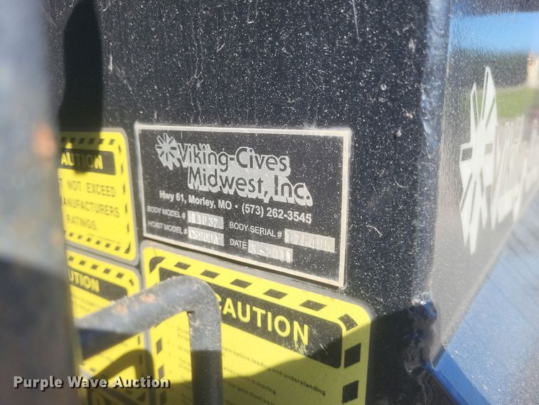 image for item DQ3704 2012 International  7400 SBA  dump truck