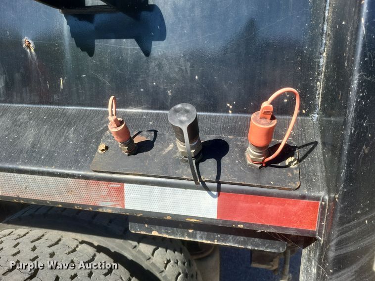 image for item DQ3704 2012 International  7400 SBA  dump truck