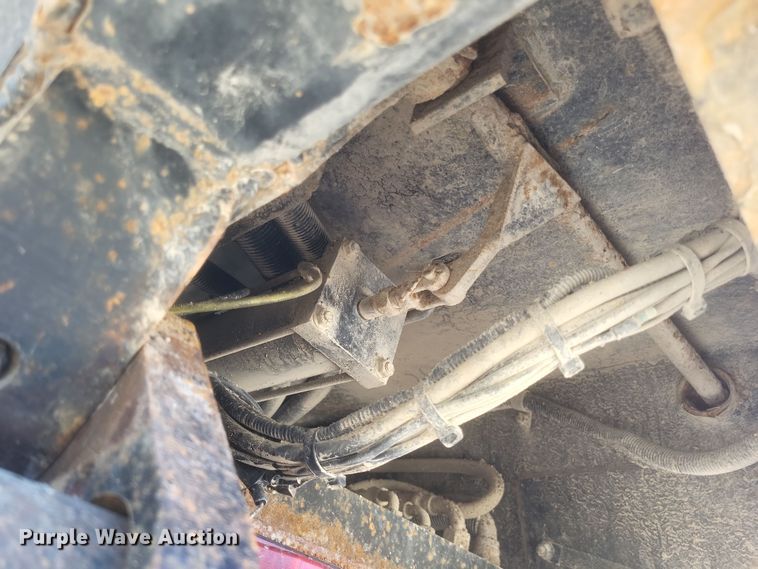 image for item DQ3704 2012 International  7400 SBA  dump truck