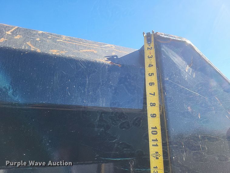 image for item DQ3704 2012 International  7400 SBA  dump truck