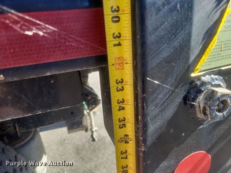 image for item DQ3704 2012 International  7400 SBA  dump truck